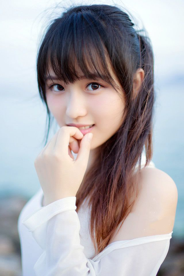 从前看脸蛋，如今重内涵[lizhigushicom]。